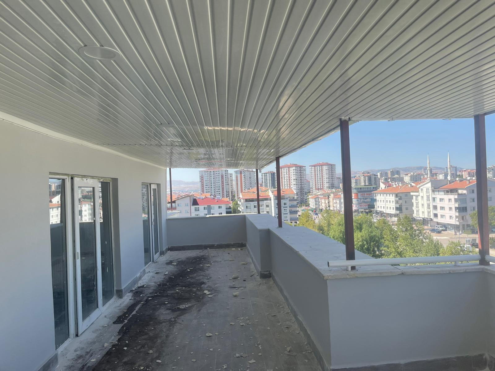 Teras Kapama 1